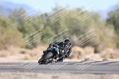 media/Dec-07-2025-CVMA (Sun) [[3e7d2de5dc]]/Race 12- Formula 40 MW and LW/